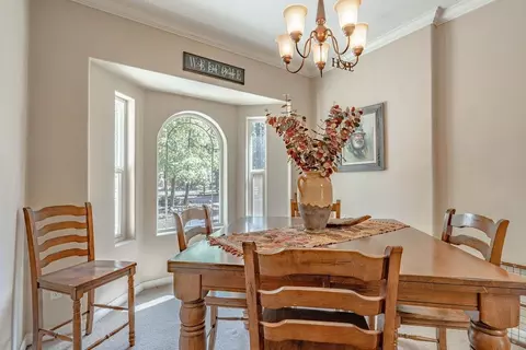 Dining - 501 Willhoite Rd, Chester, CA 96020 photo 2 of 3
