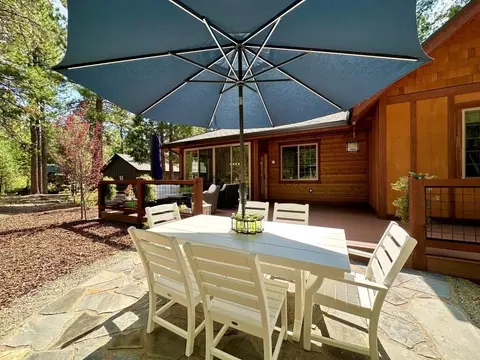 Exterior - 148 Black Bear Trl, Clio, CA 96106 photo 4 of 7