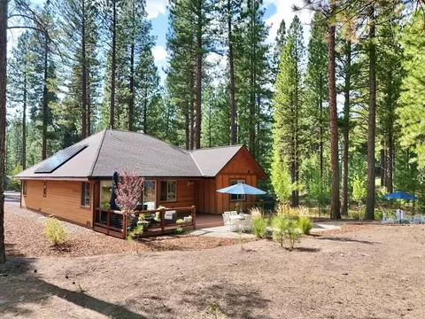 Exterior - 148 Black Bear Trl, Clio, CA 96106 photo 1 of 7