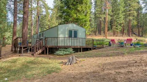 880 Grizzly Rd, Portola, CA 96122