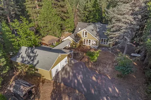 3788 Lake Almanor Dr, Lake Almanor, CA 96137