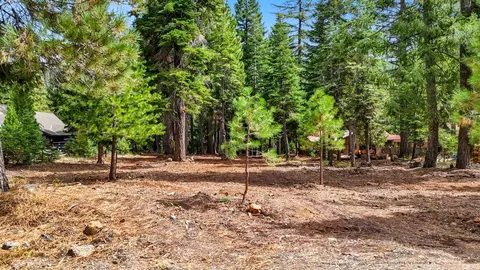 3840 Mary Ann Ln, Lake Almanor, CA 96137