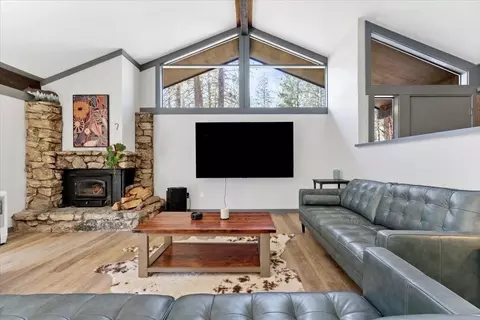 35 Graeagle Meadows Rd, Graeagle, CA 96103