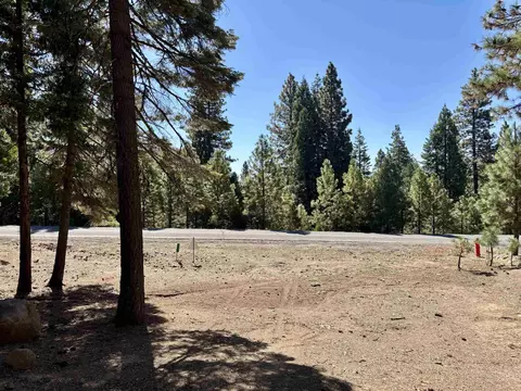 315 Top Of The West Dr, Lake Almanor West, CA 96020