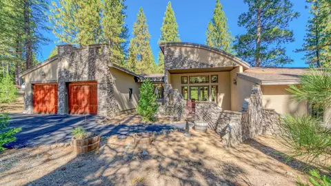 30 Nuthatch St, Clio, CA 96106