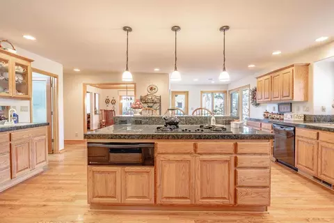 Kitchen - 954 Cloud Painter, Clio, CA 96106 photo 4 of 6