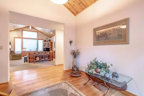 Entry Way - 954 Cloud Painter, Clio, CA 96106 photo 3 of 4
