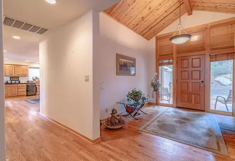Entry Way - 954 Cloud Painter, Clio, CA 96106 photo 2 of 4