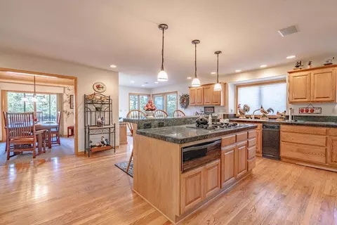 Kitchen - 954 Cloud Painter, Clio, CA 96106 photo 3 of 6