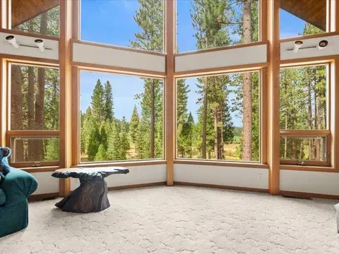 Living - 661 S Meadow Dr, Clio, CA 96106 photo 6 of 6
