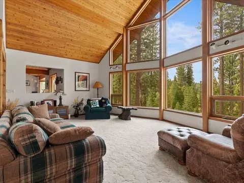 Living - 661 S Meadow Dr, Clio, CA 96106 photo 4 of 6