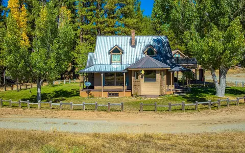 1446 Highway 89, Clio, CA 96106