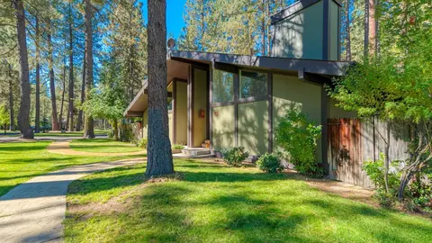 28 Graeagle Meadows Rd, Graeagle, CA 96103