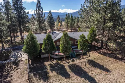 240 Meadow Ranch Rd, Calpine, CA 96124 photo 3
