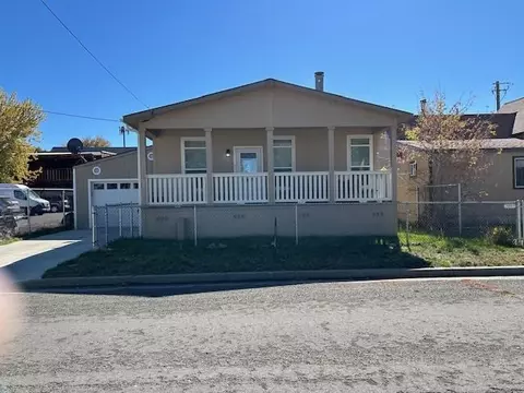 Exterior - 704 School St, Loyalton, CA 96118 photo 2 of 5