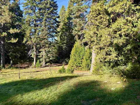 157 Highwood Cir, Lake Almanor, CA 96137