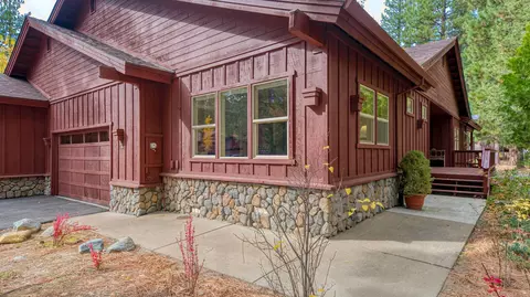 24 Deer Creek Xing, Clio, CA 96106
