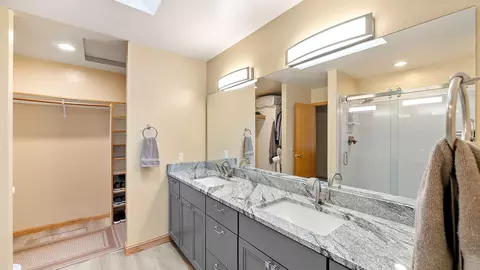 Bath - 143 Graeagle Meadows Ln, Graeagle, CA 96103 photo 1 of 3