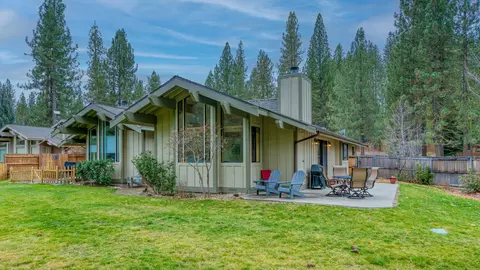 Exterior - 143 Graeagle Meadows Ln, Graeagle, CA 96103 photo 3 of 13
