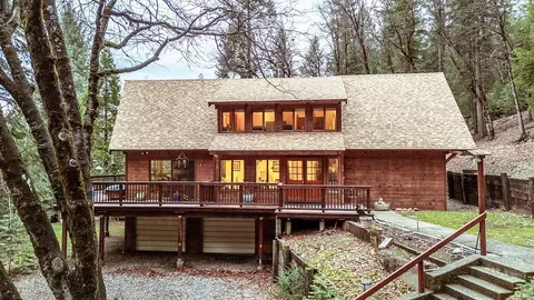 310 Nugget Ln, Quincy, CA 95971