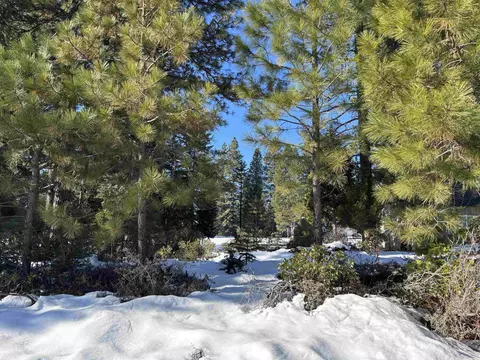 87 Durkin Dr, Lake Almanor, CA 96137