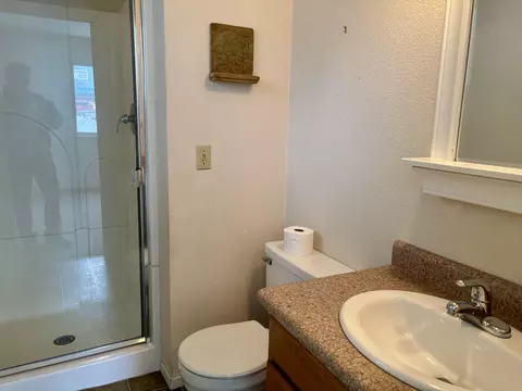 Bath - 602 Andrews Rd, Chester, CA 96020 photo 2 of 2