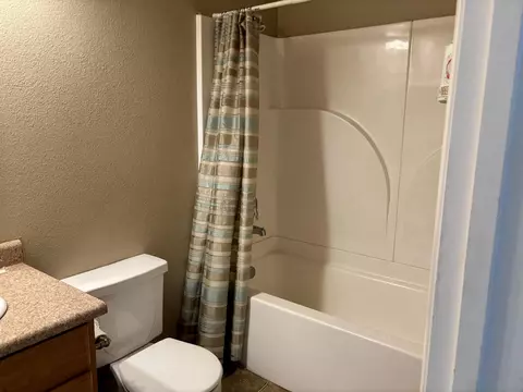 Bath - 602 Andrews Rd, Chester, CA 96020 photo 1 of 2