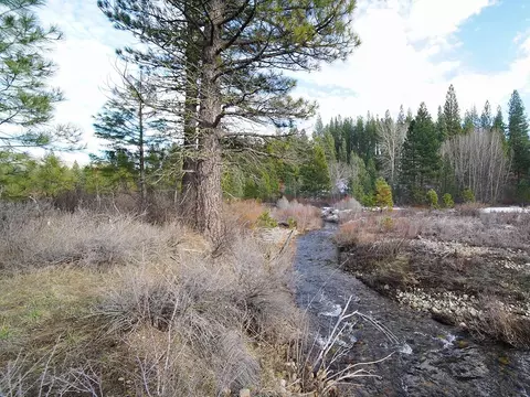 963 Smith Lake Rd, Graeagle, CA 96103