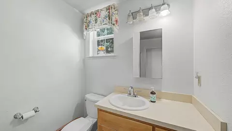 Bath - 5371 Main St, Johnsville, CA 96103 photo 2 of 3