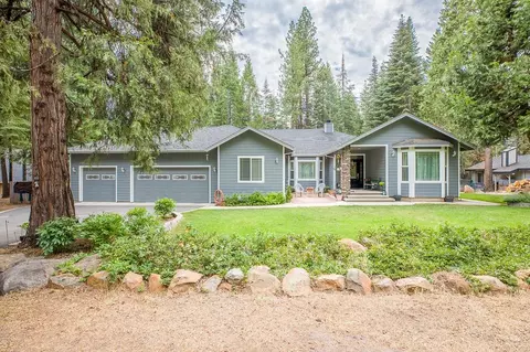 314 Raccoon Trl, Lake Almanor West, CA 96020