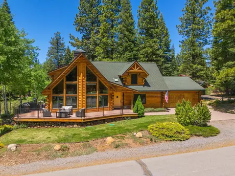 323 Gateway Dr, Lake Almanor, CA 96137