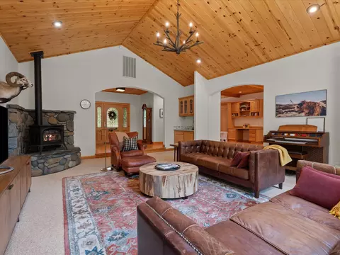 Living - 355 Quail View Cir, Clio, CA 96106 photo 3 of 5