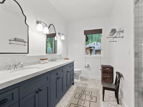 Bath - 355 Quail View Cir, Clio, CA 96106 photo 6 of 6