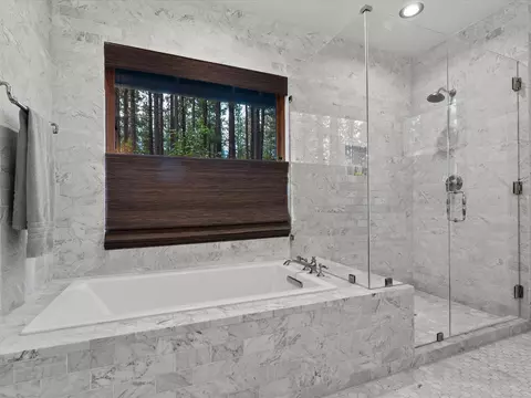 Bath - 355 Quail View Cir, Clio, CA 96106 photo 3 of 6