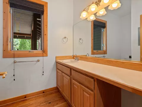 Bath - 355 Quail View Cir, Clio, CA 96106 photo 1 of 6