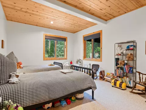 Bedroom - 355 Quail View Cir, Clio, CA 96106 photo 4 of 5
