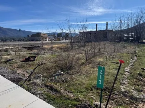 213 Main St, Greenville, CA 95947