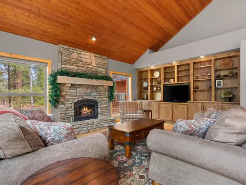 Living - 213 Cody Dr, Clio, CA 96106 photo 1 of 7