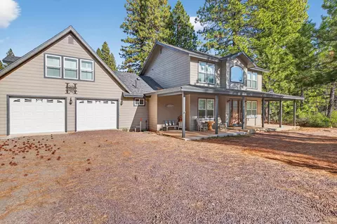 21 Frostwood Ln, Lake Almanor, CA 96137