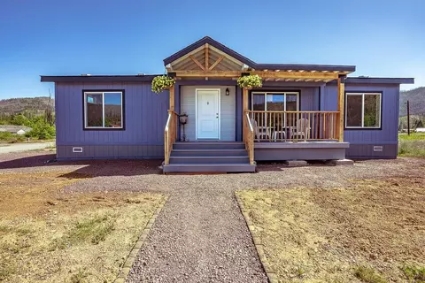 305 Bush St, Greenville, CA 95947