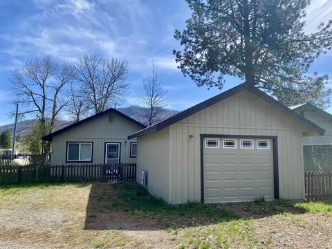 506 Second St, Greenville, CA 95947