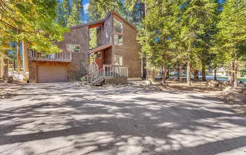 314 Lake Almanor West Dr, Lake Almanor West, CA 96020
