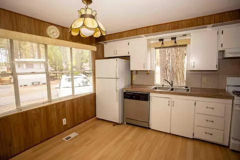Kitchen - 305 Graeagle Johnsville Road A-14, Graeagle, CA 96103 photo 1 of 3