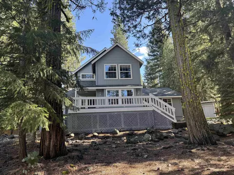 2 Modoc Trl, Graeagle, CA 96103