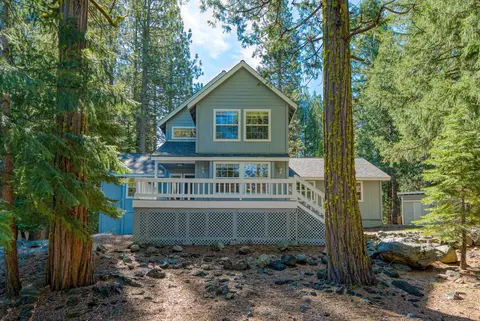 2 Modoc Trl, Graeagle, CA 96103