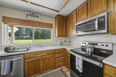 Kitchen - 39 S Aspen Cir, Blairsden, CA 96103 photo 3 of 6