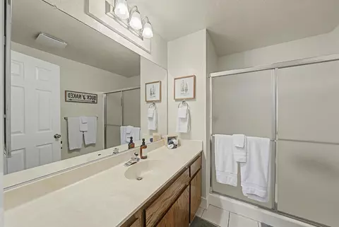 Bath - 39 S Aspen Cir, Blairsden, CA 96103 photo 2 of 3