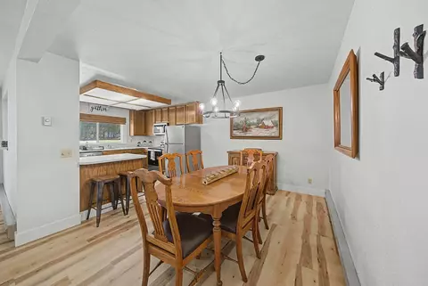 Dining - 39 S Aspen Cir, Blairsden, CA 96103 photo 3 of 5