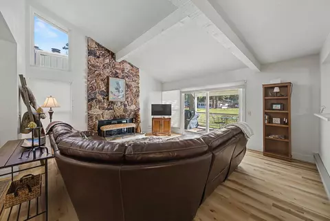 Living - 39 S Aspen Cir, Blairsden, CA 96103 photo 1 of 4