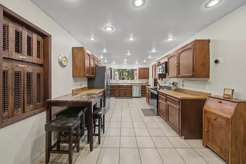 Kitchen - 15 Shawnee Trl, Graeagle, CA 96103 photo 4 of 8